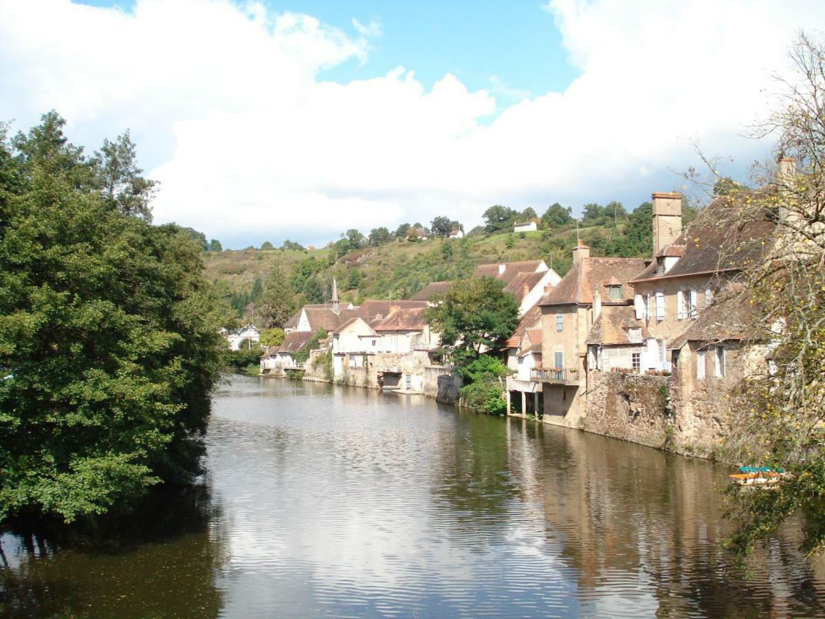 Saint Sauveur Bed & Breakfast Herisson Luaran gambar