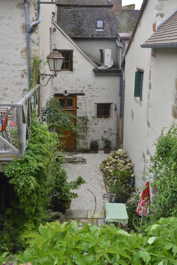 Saint Sauveur Bed & Breakfast Herisson Luaran gambar